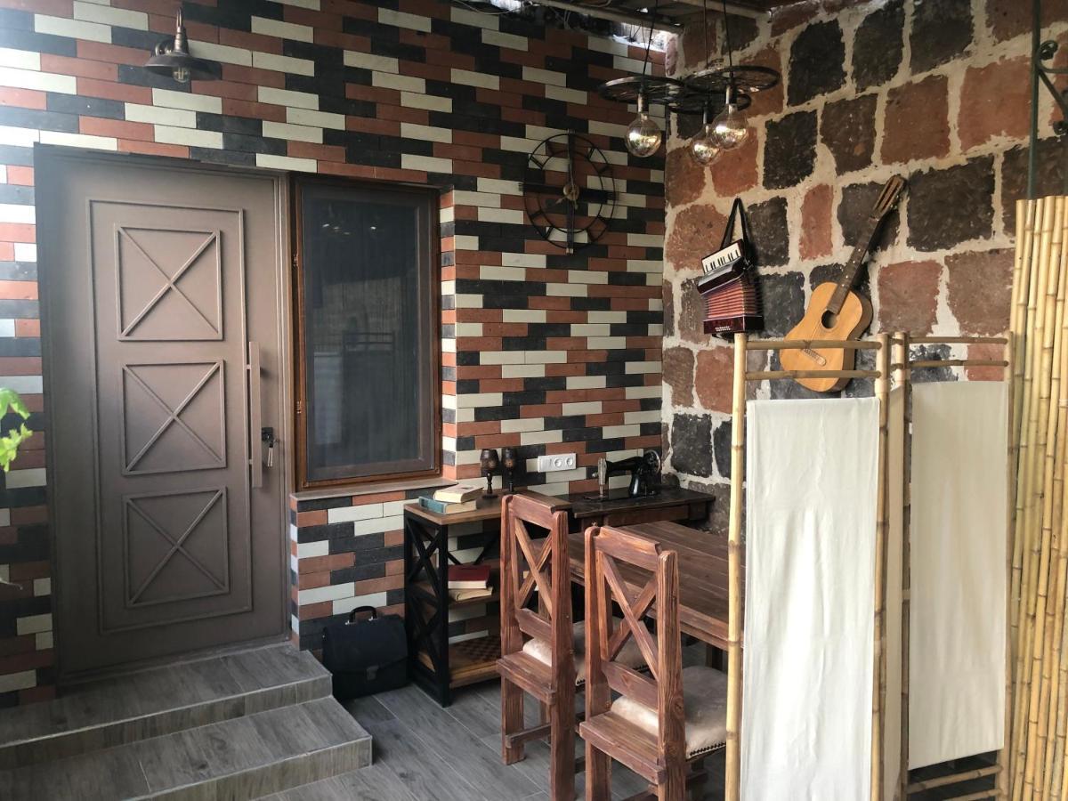 Karen Garden Inn Erivan Exterior foto